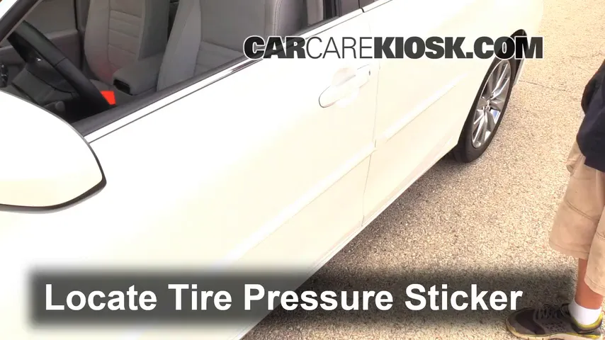 2015 Toyota Camry XLE 2.5L 4 Cyl. Tires & Wheels Check Tire Pressure